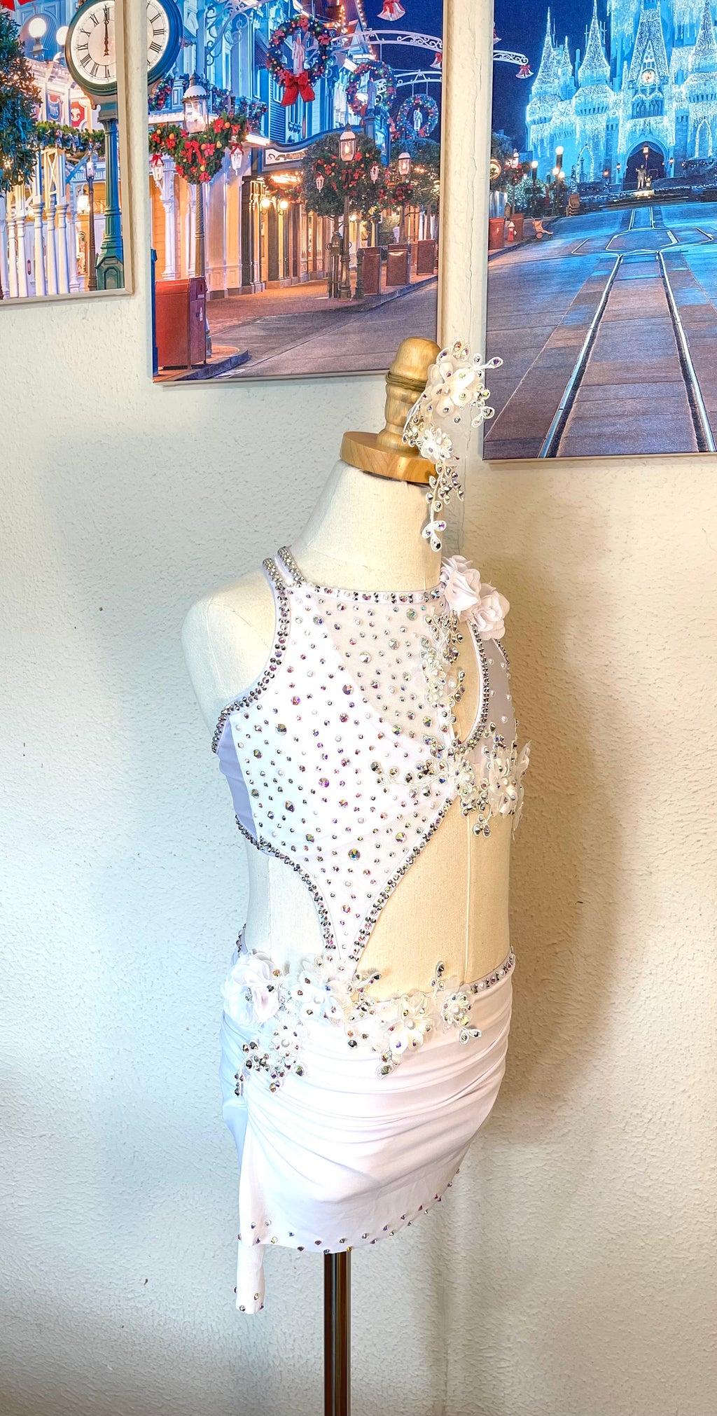 Child Medium/Large White Lyrical Dance Costume
