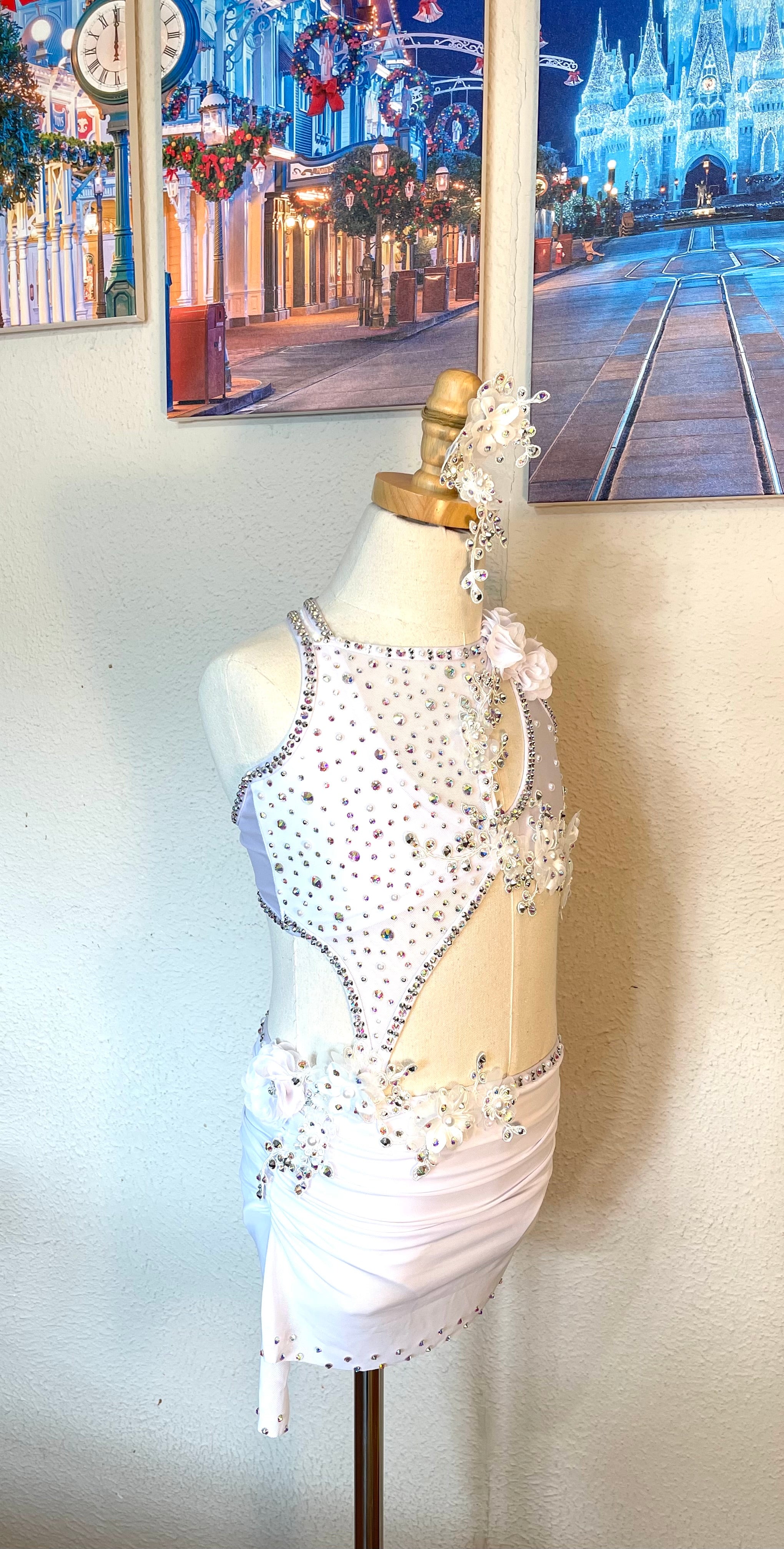 Child Medium/Large White Lyrical Dance Costume