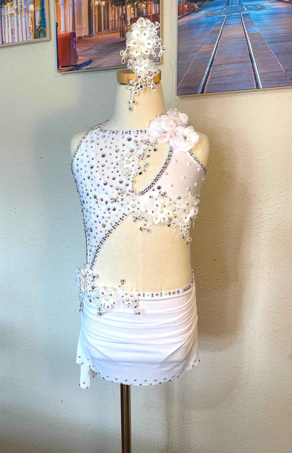 Child Medium/Large White Lyrical Dance Costume