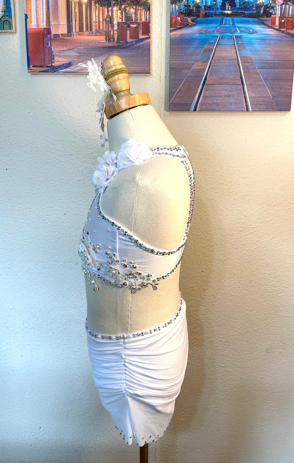 Child Medium/Large White Lyrical Dance Costume